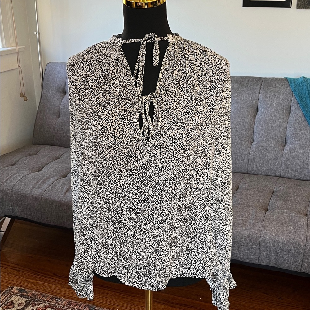 Anine Bing Abigail 100% silk black and white print blouse.  Size XS - Picture 3 of 8